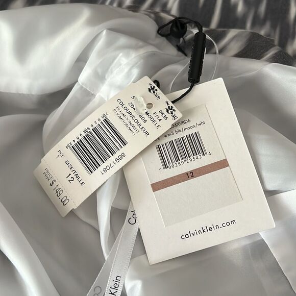 Calvin Klein Grey/White Cap Sleeve Empire Waist Shift Dress Size 12 NWT - Picture 16 of 16